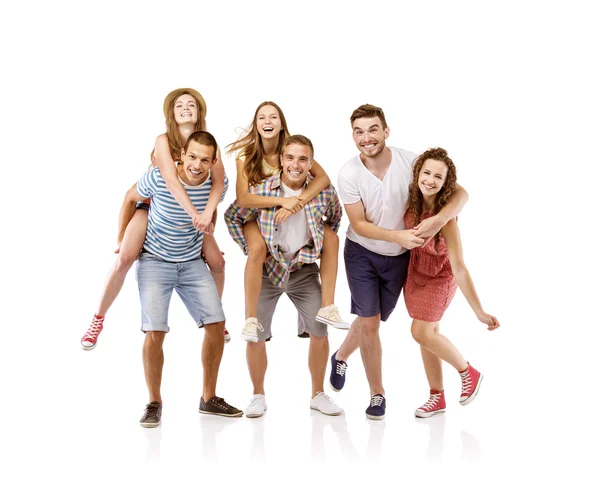 Gruppe glücklicher Studenten — Stockfoto