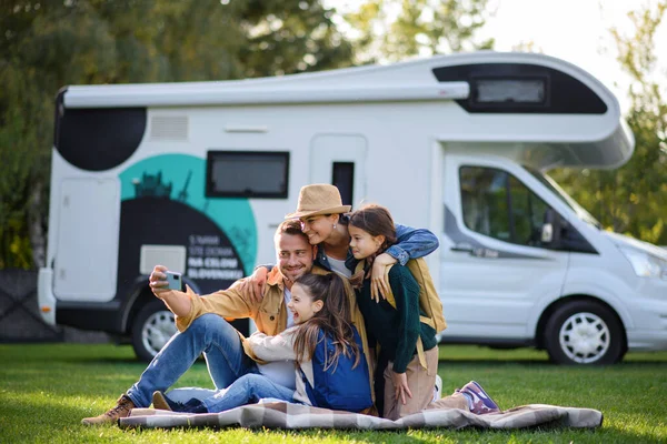 Happy Young Family Two Children Ltaking Selfie Caravan Background Outdoors — Stock Photo, Image