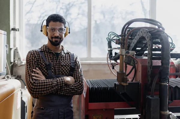 Portrait Heavy Industry Worker Safety Headphones Industrial Factory — Stock Photo, Image