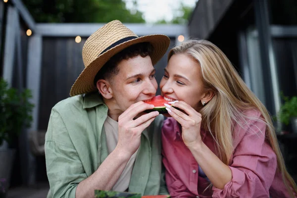 Cheerful Young Couple Love Eating Slice Watermelon Together — Stockfoto