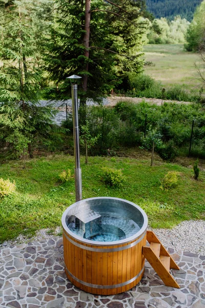 Wooden Bathtub Fireplace Burn Wood Heat Water Backyard Mountains — Fotografia de Stock