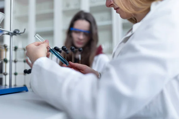 Science Students Doing Chemical Experiment Laboratory University Women Science Concept — Stok fotoğraf