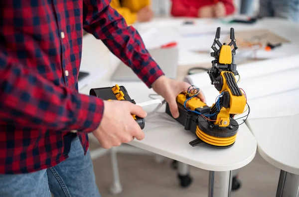 College Student Engineering His Builded Robotic Toy Science Robotics Classroom — Photo