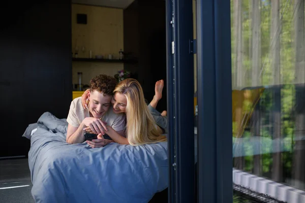 Young Happy Couple Love Lying Bed Morning New Home Tiny — Stock Photo, Image