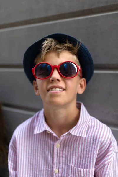 Portrait Caucasian Boy Sunglasses Hat Standing Urban Street Front Concrete — Fotografia de Stock