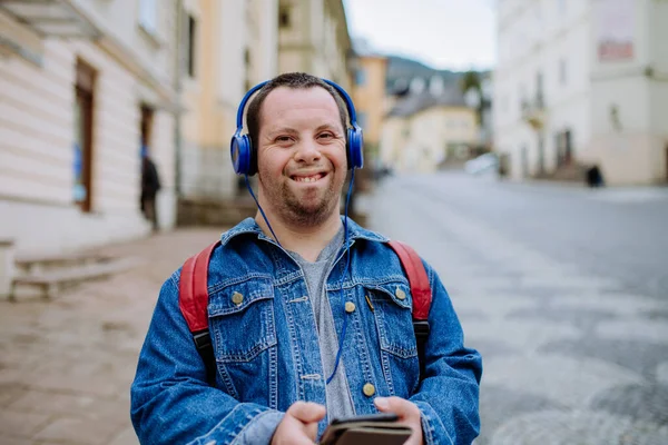 Happy Young Man Sydrome Listening Music Walking Street — Foto Stock