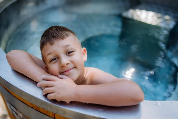 Top View Little Boy Relaxing Outdoor Hot Tub Summer Holiday — Stock Photo, Image