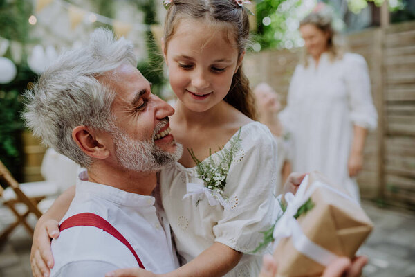 Mature Father Groom Receiving Gift His Daughter Wedding Reception Backyard — Stock Photo, Image