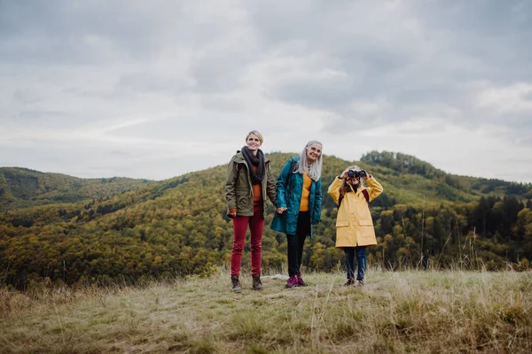 Small Girl Mother Grandmother Hiking Outoors Autumn Nature — Foto Stock