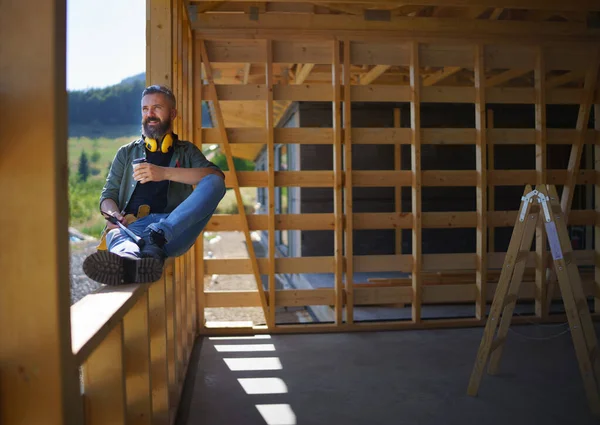 Handyman Resting Having Break Working Wooden Construction Site Diy Eco — Foto Stock