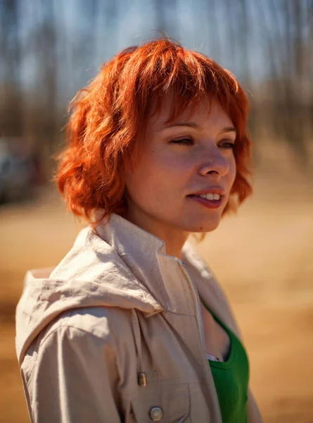 Mulher ruiva bonita — Fotografia de Stock