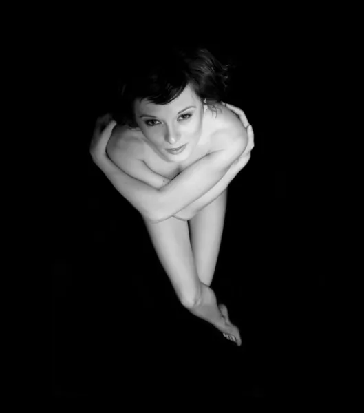 裸の美しいブルネットの女性 — ストック写真