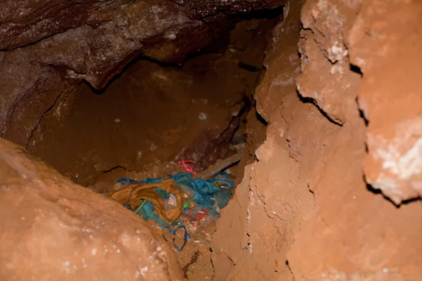 Grotte sur l'île d'Olkhon . — Photo