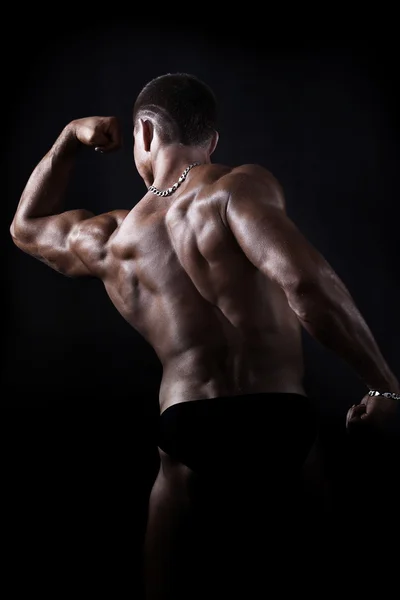 Muskulös bodybuilder — Stockfoto