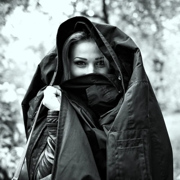 Pretty woman with leather jacket — Stock Photo, Image