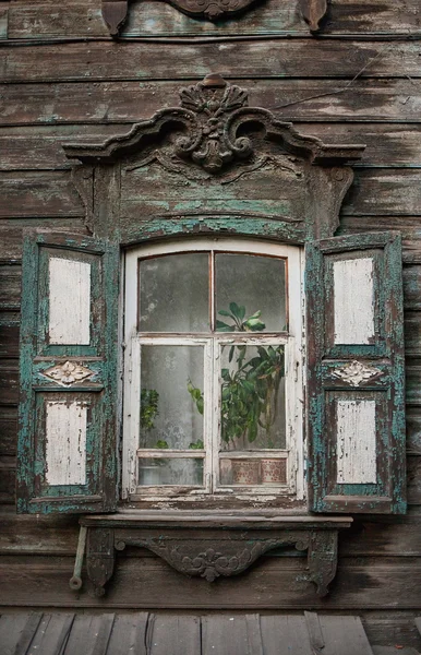 Old wooden house in the Irkutsk city — Stock Photo, Image