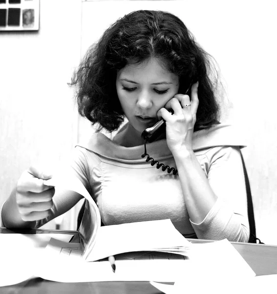 Young female office manager — Stock Photo, Image