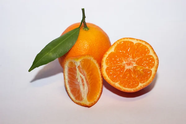 Orange mandarins with green leaf isolated on white background — Stock Photo, Image