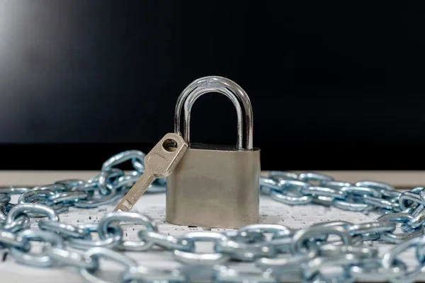 Концепция Компьютера Network Security Lock System Entry Key Chain — стоковое фото