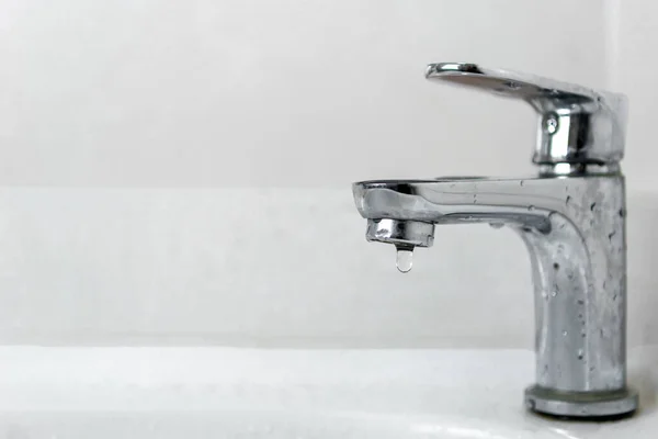 Torneira Gotejando Água Não Desligue Água — Fotografia de Stock