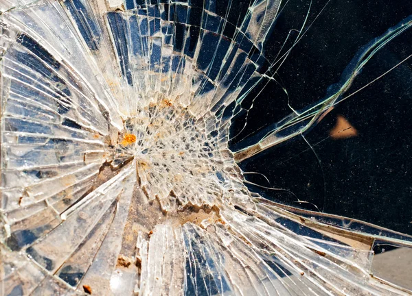 Rozbité čelní sklo při autonehodě — Stock fotografie