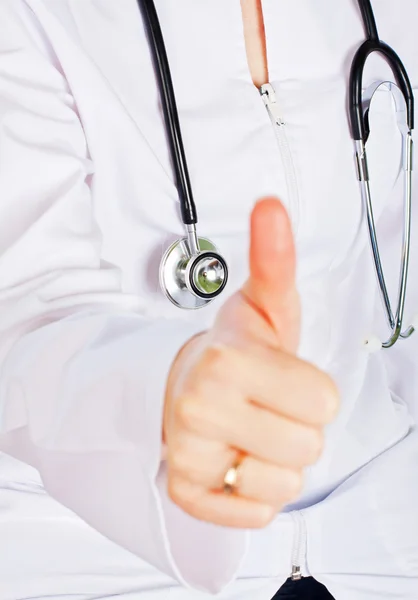 Joven médico en el hospital — Foto de Stock