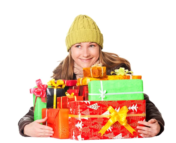 Süßes junges Mädchen mit Weihnachtsgeschenk — Stockfoto