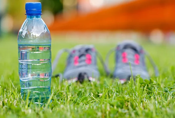 Flüssigkeitszufuhr beim Training — Stockfoto