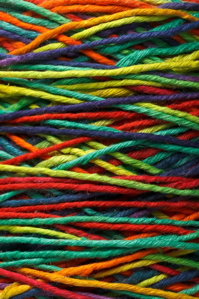 Rouleau de fil multicolore — Photo