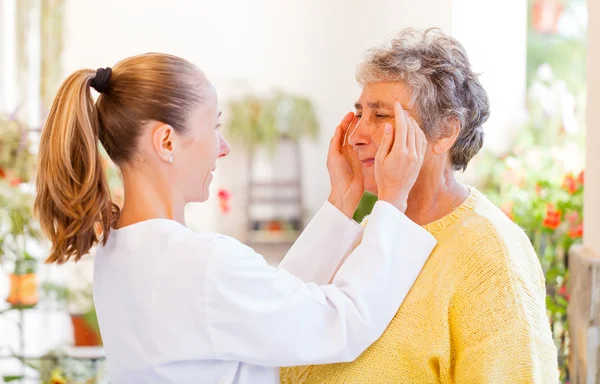 Elderly home care — Stock Photo, Image