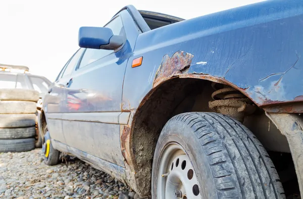 Oude ouderwetse auto — Stockfoto