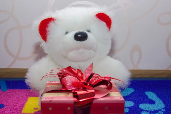 oyuncak ayı ve hediye