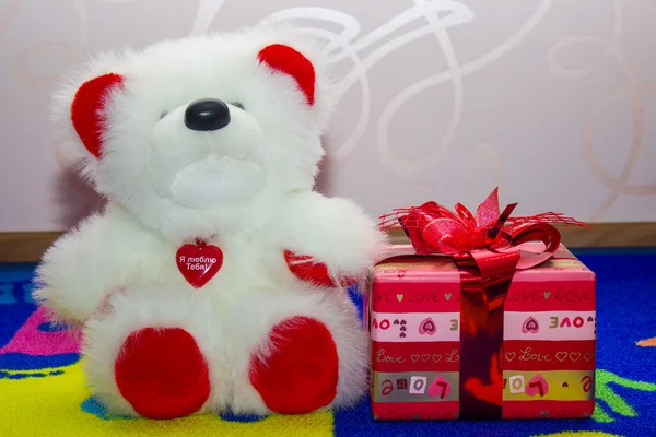 oyuncak ayı ve hediye