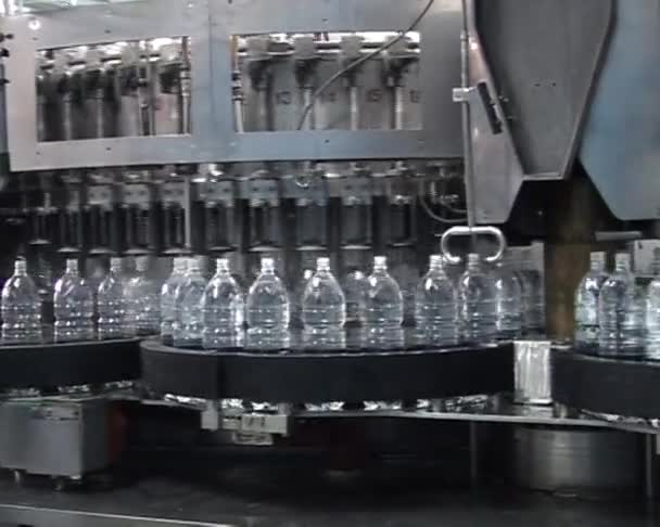 Special plastic recycling equipment. — Stock Video