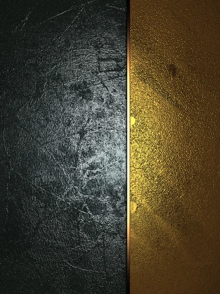 Karanlık grunge arka plan metin için altın tabela ile — Stok fotoğraf