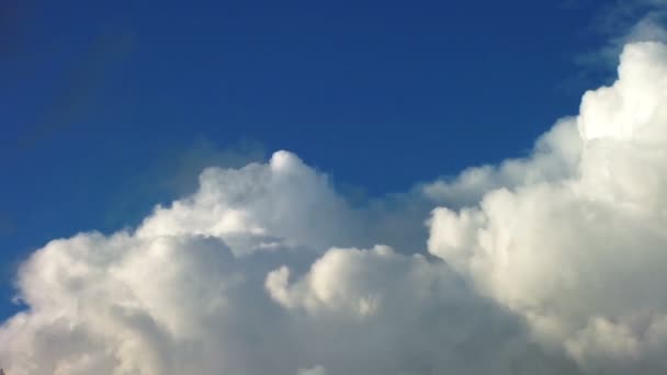 Белые облака — стоковое видео