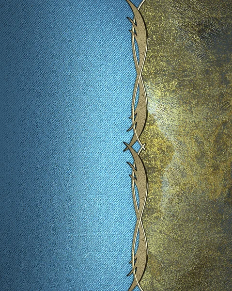 Abstrakt blå bakgrund med grunge belägger med metall och guld trim. formgivningsmall. design webbplats — Stockfoto