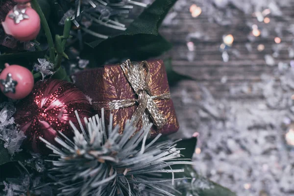 Kerstboom Met Decoraties Feestelijke Achtergrond — Stockfoto