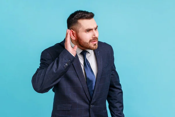 Can Hear You Portrait Nosy Brunette Man Beard Suit Trying — Stock Photo, Image