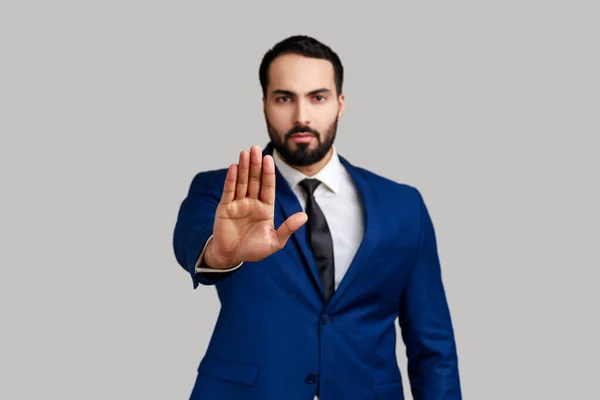 Serious Bearded Man Making Stop Gesture Showing Palm Hand Conflict — Stockfoto