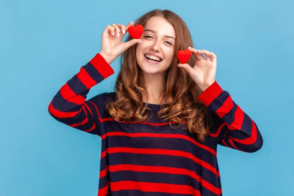 Funny Young Adult Woman Wearing Striped Casual Style Sweater Standing — Stok fotoğraf