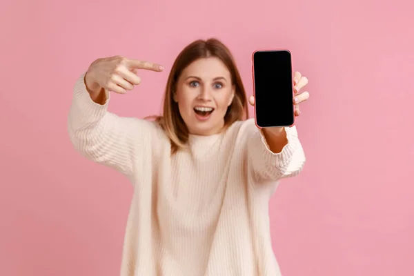 Portrait Shocked Woman Holding Out Smartphone Pointing Device Blank Display — Stock Photo, Image