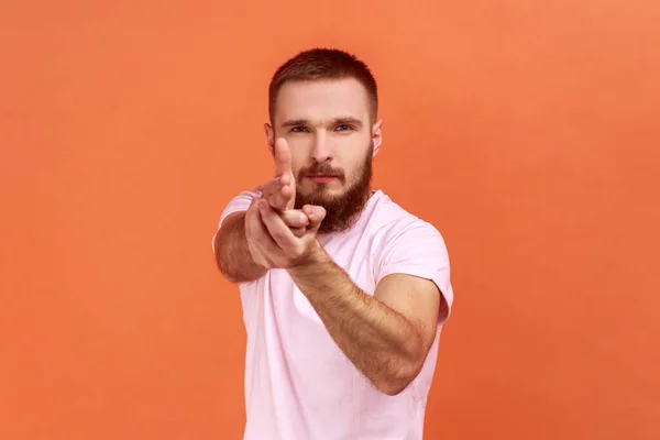 Portrait Serious Brave Bearded Man Holding Fingers Pretending Holding Gun — 스톡 사진