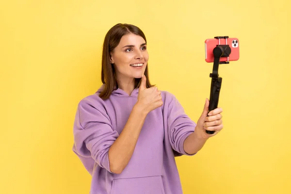Portrait Optimistic Woman Using Cell Phone Steadicam Broadcasting Livestream Showing — Stock Fotó