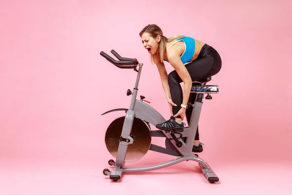 Full Length Portrait Young Adult Sportswoman Injured Riding Home Bike — Stock Photo, Image