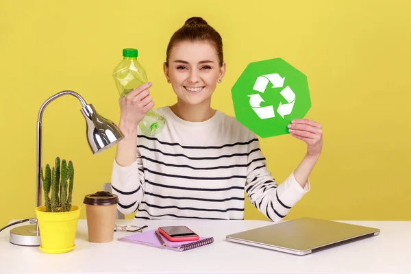 Portrait Satisfied Woman Charming Smile Holding Empty Plastic Bottle Green — Fotografia de Stock