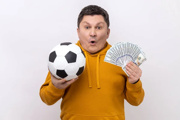 Surprised Middle Aged Man Showing Soccer Ball Fun Hundred Dollar — ストック写真