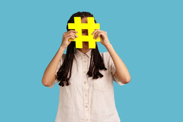 Funny Woman Blogger Smm Manager Dreadlocks Hiding Face Yellow Hashtag — Stock Photo, Image