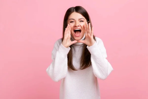 Portrait Young Adult Brunette Female Standing Holding Arms Wide Open — Stock Photo, Image