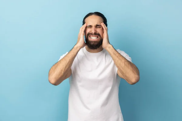 Portrait Sick Man Beard Wearing White Shirt Suffering Terrible Headache — Stockfoto